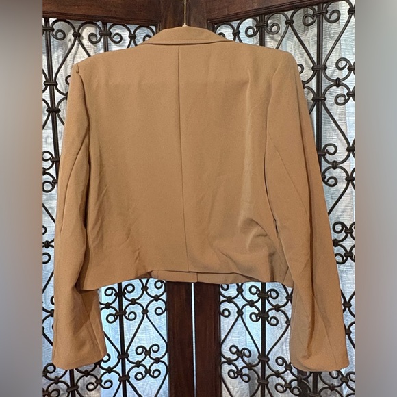 Classic Tan Blazer - Picture 3 of 3
